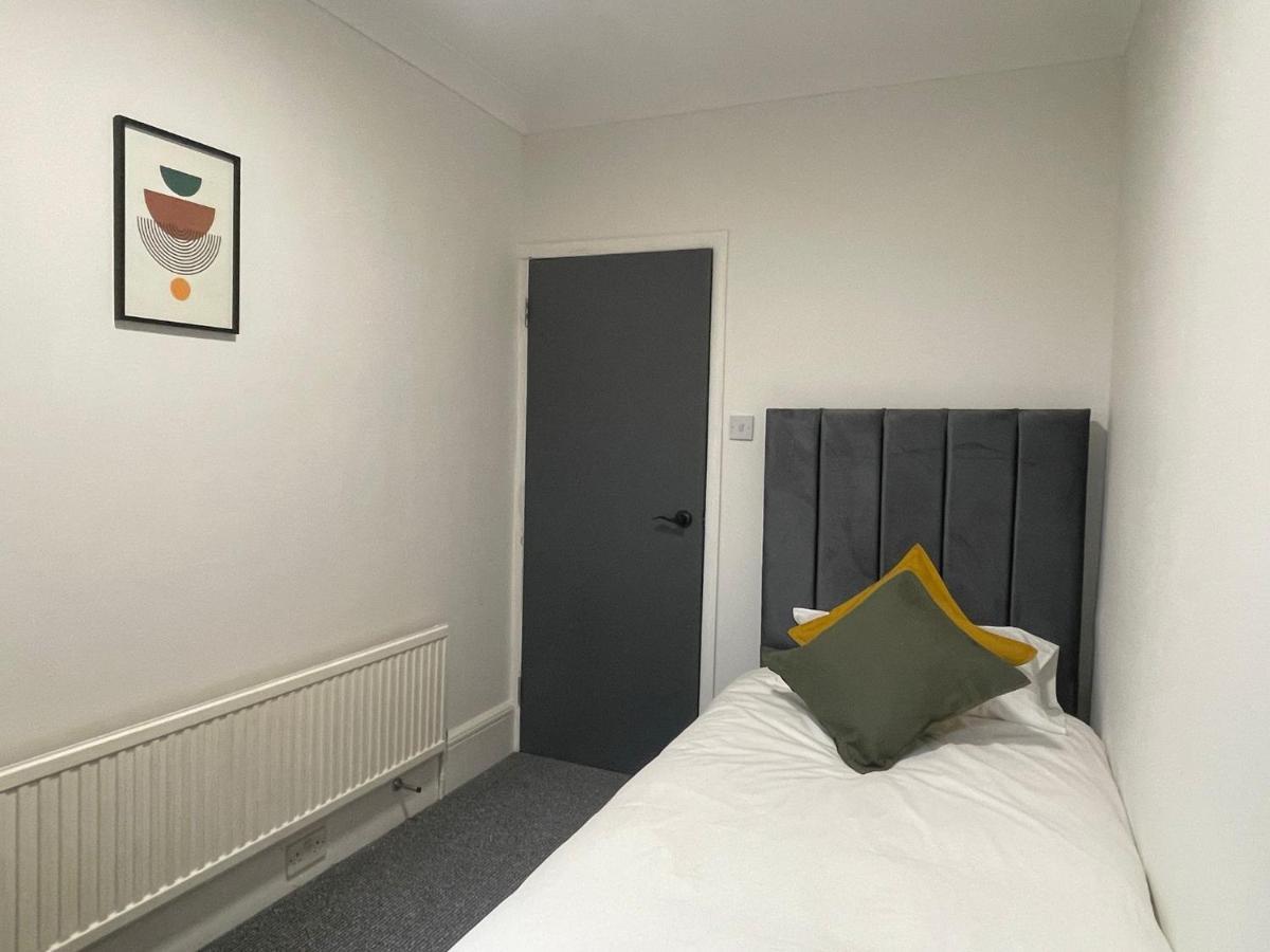 Woodford Hotel London Ngoại thất bức ảnh