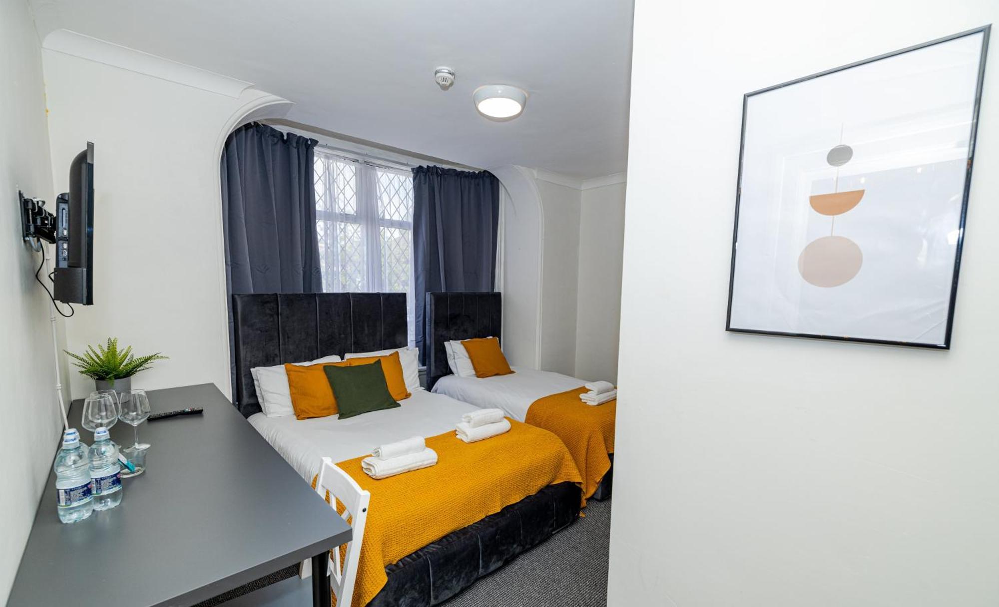 Woodford Hotel London Ngoại thất bức ảnh