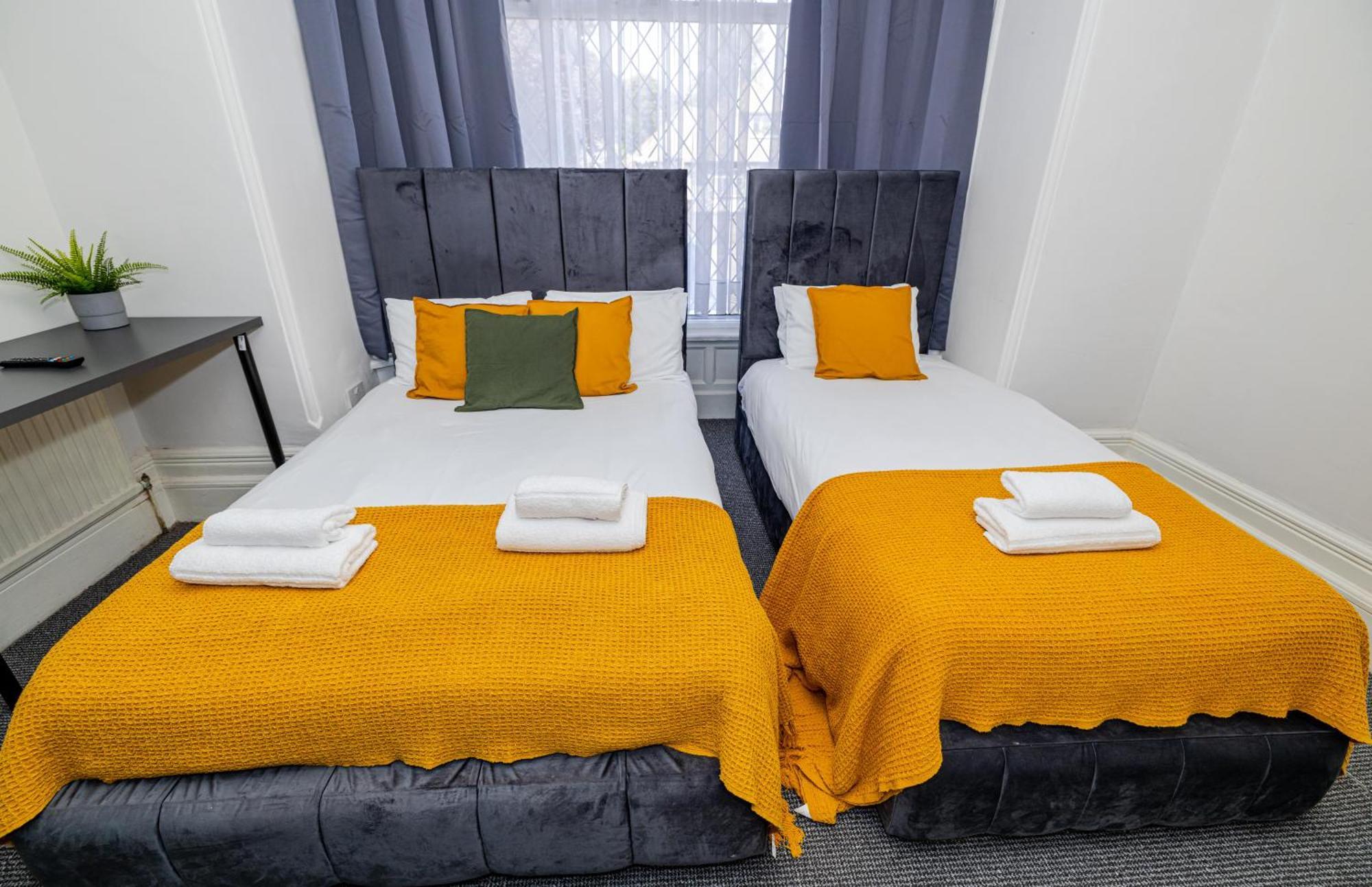 Woodford Hotel London Ngoại thất bức ảnh