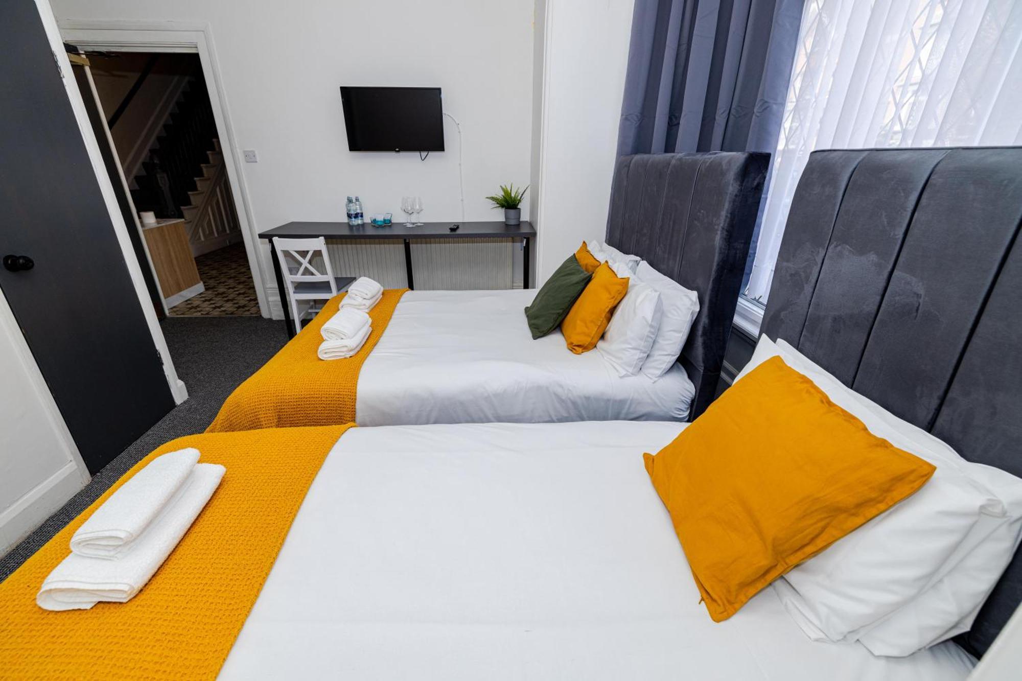 Woodford Hotel London Ngoại thất bức ảnh