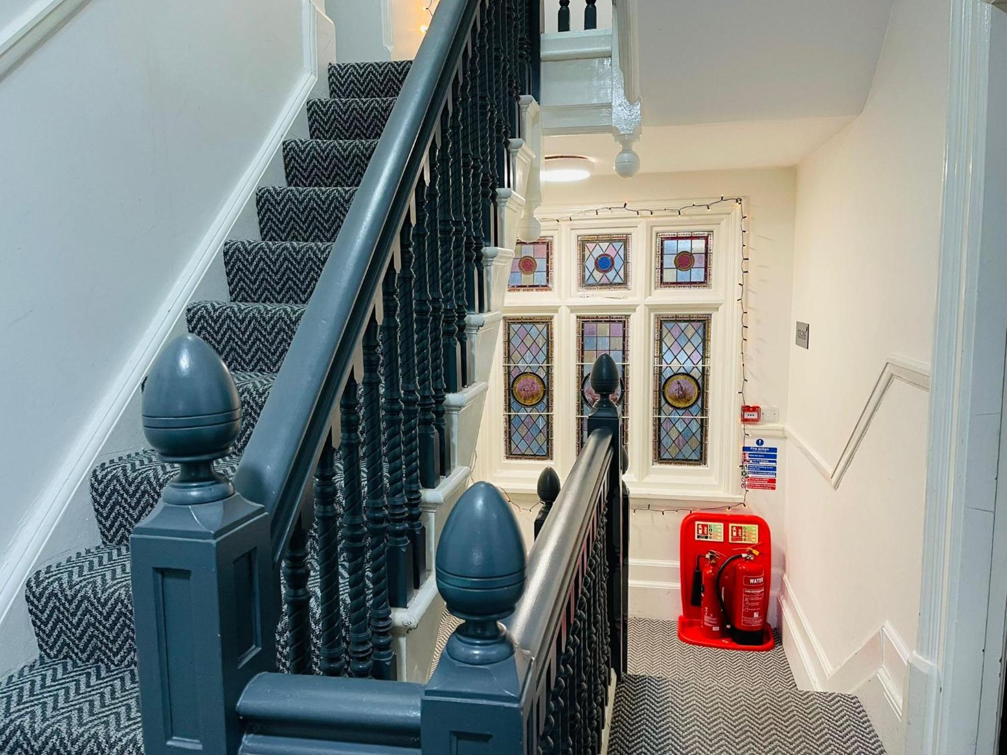Woodford Hotel London Ngoại thất bức ảnh